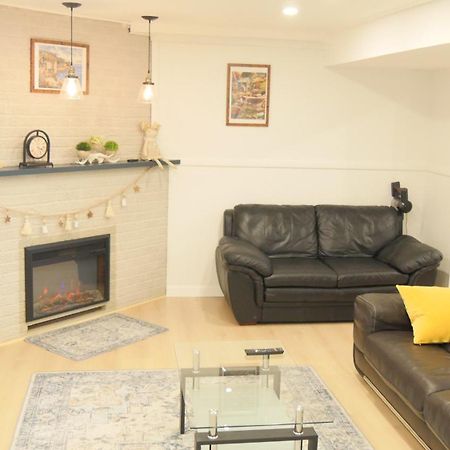 Applewood Gardens Apartment Mississauga Esterno foto