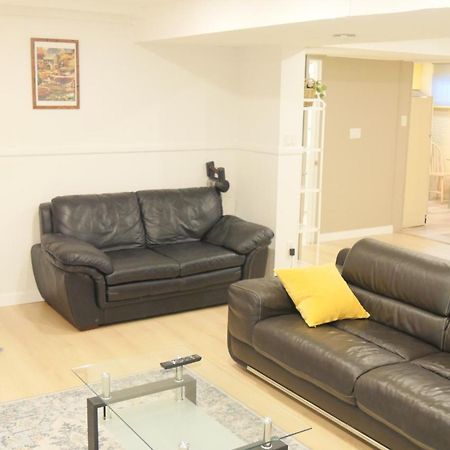Applewood Gardens Apartment Mississauga Esterno foto